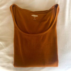 Old navy tshirt